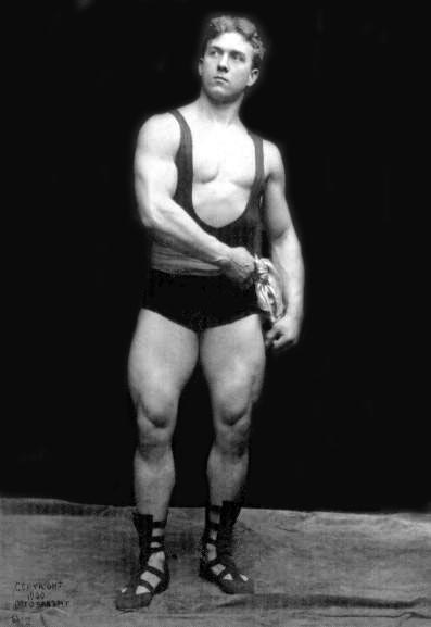 Sarony,_Napoleon_(1821-1896)_-_Lionel_Strongfort_(Max_Unger)_-_1900_-_nwsgrp2_01